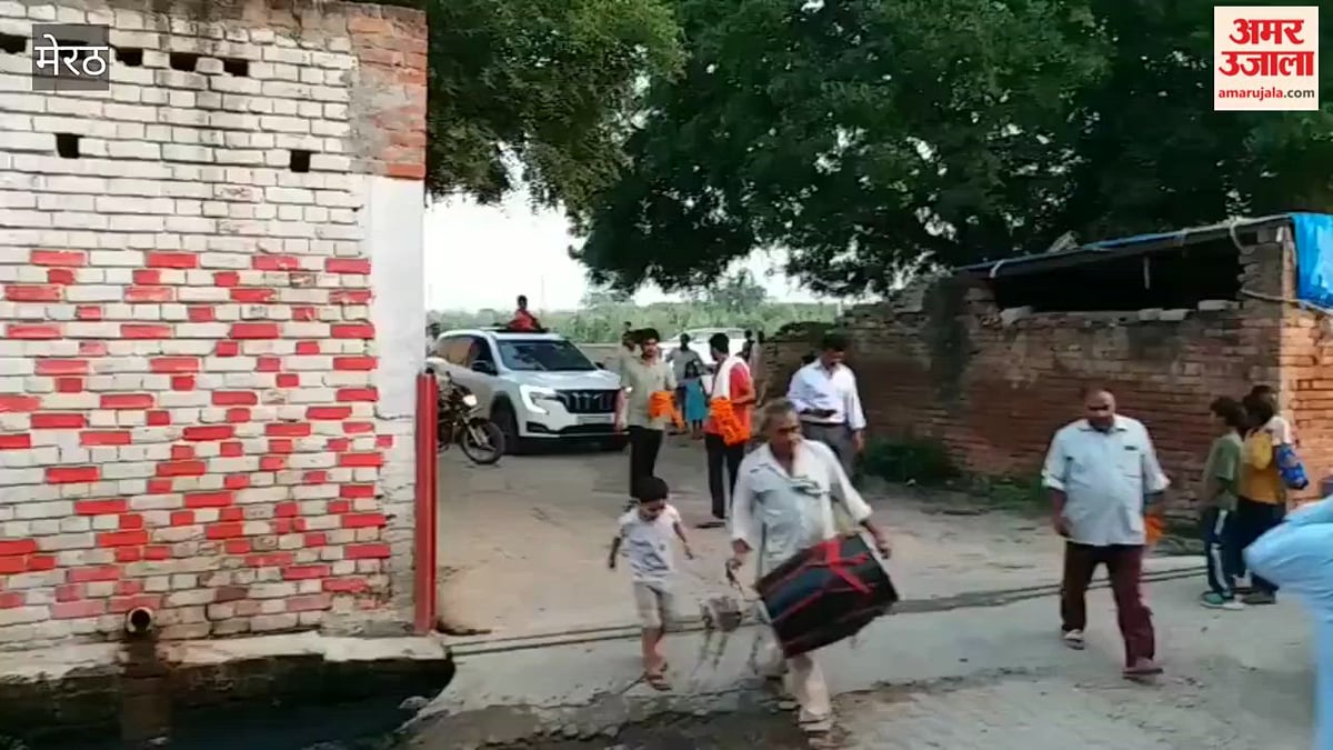मेरठ: राष्ट्रीय कबड्डी में सिल्वर मेडल जीतकर लौटे अक्षित राठी का टीकरी में जोरदार स्वागत