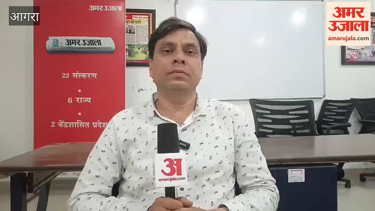 VIDEO: एक्सप्रेस-वे पर कार को बचाने के प्रयास में बैरियर से टकराया ट्रक