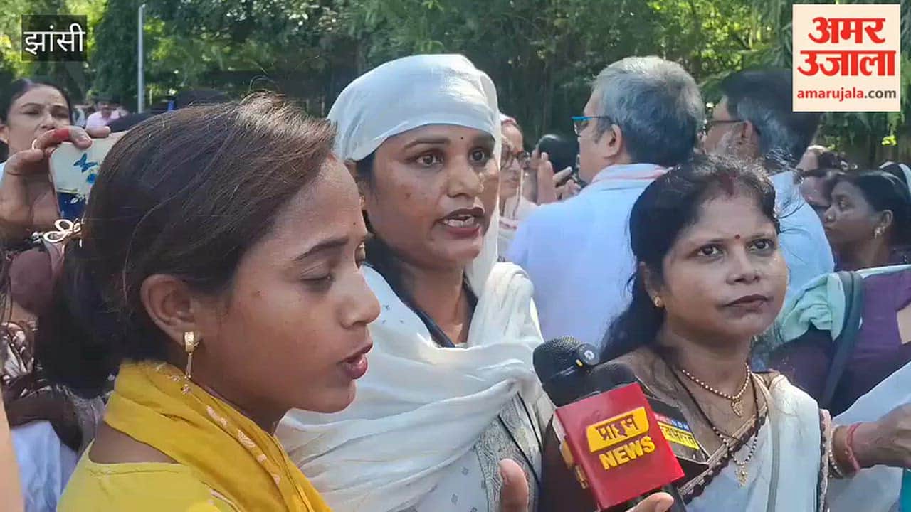 ASHA workers took out a procession over honorarium and pending payments.
