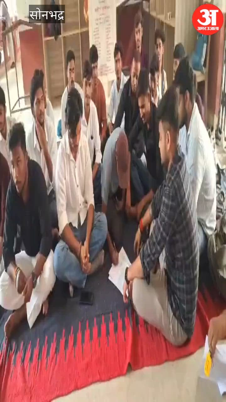 छात्रों ने की डिब्बी में तंबाकू होने की शिकायत, जांच में शुगर की दवा होने का दावा