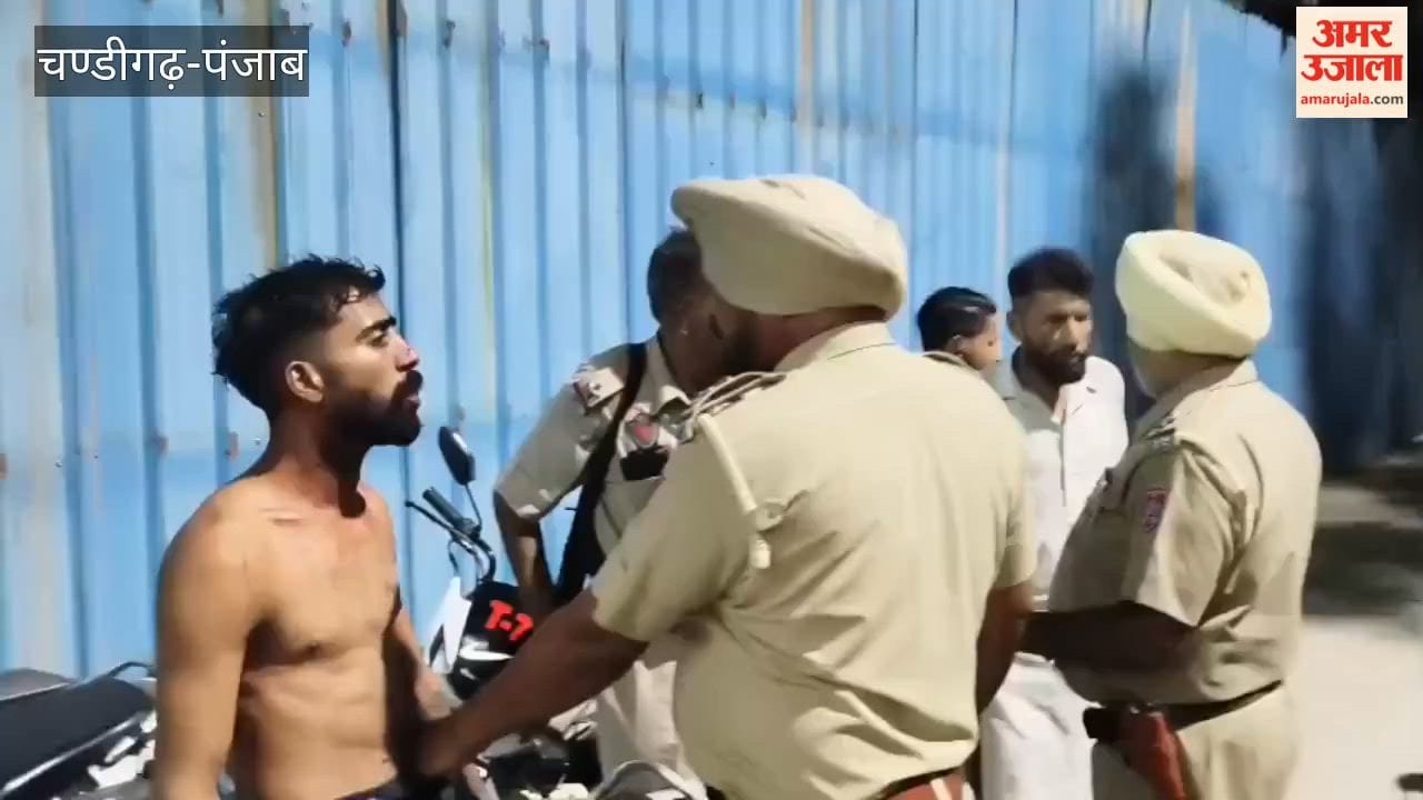 Chaos ensued in Kapurthala as two groups, who had arrived at the Civil Hospital for treatment following a physical altercation, clashed again