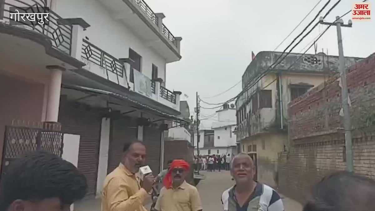 गोरखपुर प्रेस क्लब विवाद के बाद प्रदर्शन, निष्पक्ष जांच की मांग