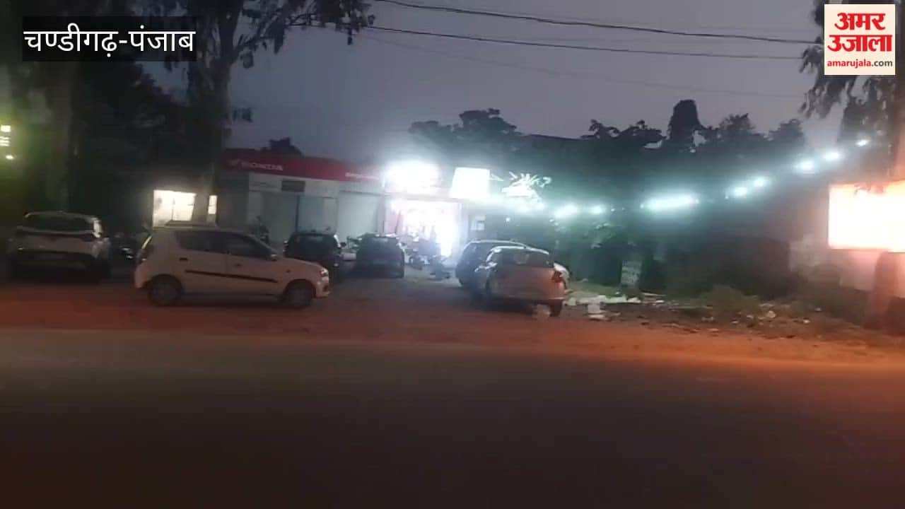 Despite the dry day on Gandhi Jayanti, liquor shops remained open in Talwara.