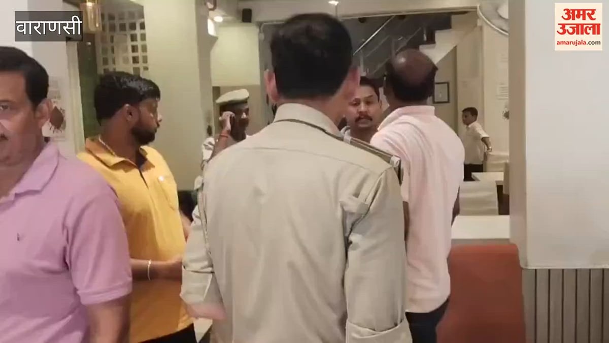 होटल के किचन में लगी आग, कर्मचारियों ने फायर उपकरण से पाया काबू, VIDEO