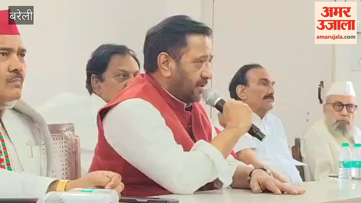 बरेली: सपा ने मुख्य चुनाव आयुक्त को हटाने की मांग की, मतदाता सूची में गड़बड़ी का आरोप