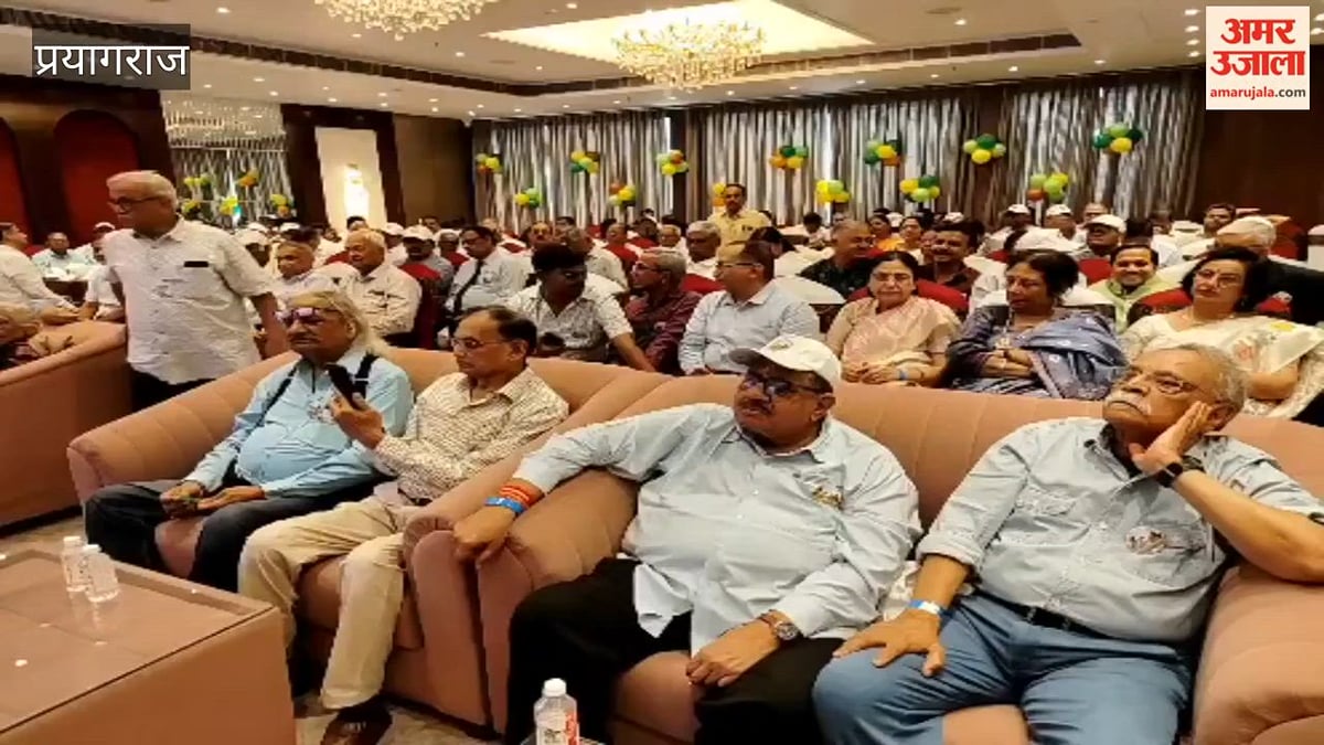 एनी बेसेंट स्कूल के स्थापना के 100 वर्ष पूरे होने पर आयोजित हुआ छात्र मिलन कार्यक्रम