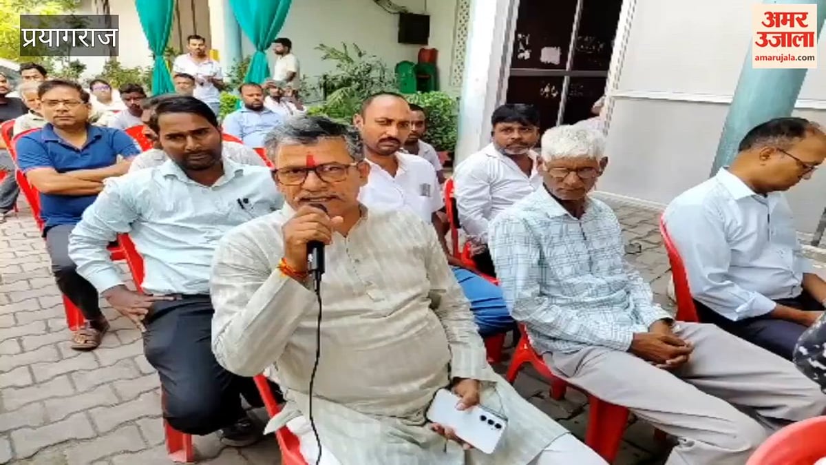 गंगानगर की क्षतिग्रस्त गलियों में लगा है कूड़े का अंबार, घरों में घुस रहा नाले का पानी