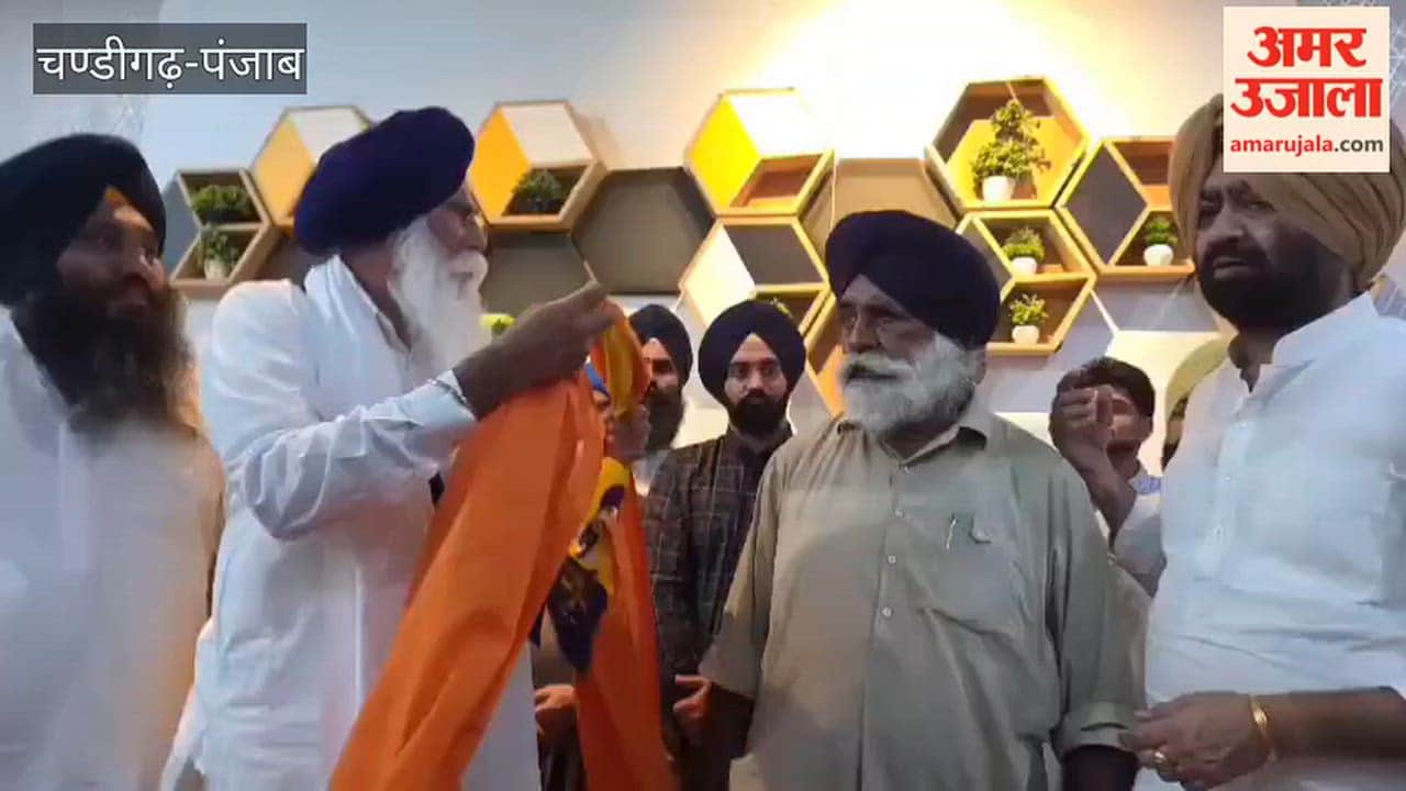 The victim's family from the Bahibal firing incident has joined hands with the Akali Dal and 'Waris Punjab De'.