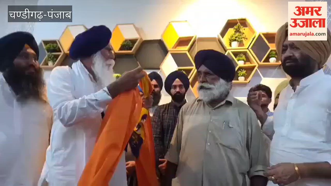 The victim's family from the Bahibal firing incident has joined hands with the Akali Dal and 'Waris Punjab De'.