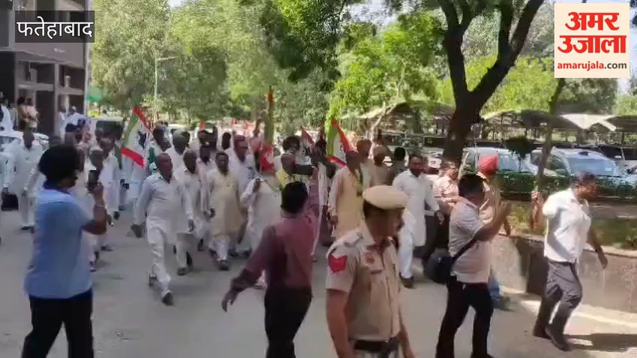 Farmers in Fatehabad protested over paddy procurement issues and the shortage of DAP fertilizer, threatening to block the Delhi highway.