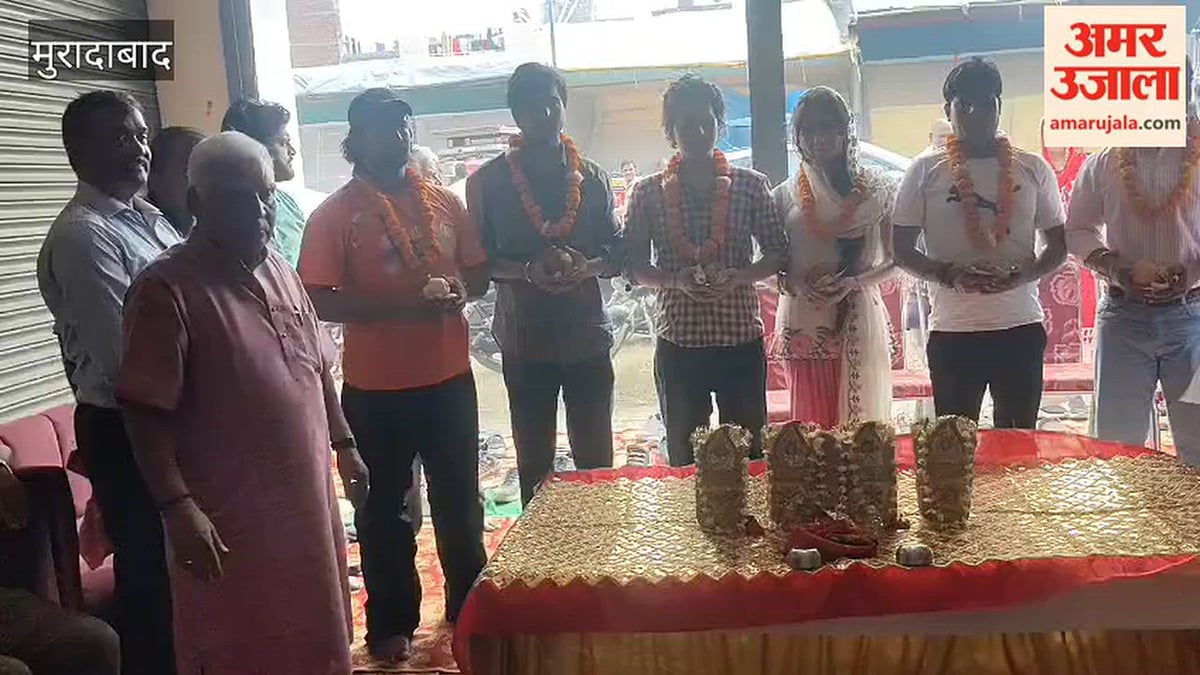 मुकुट पूजन के बाद रामलीला का शुभारंभ