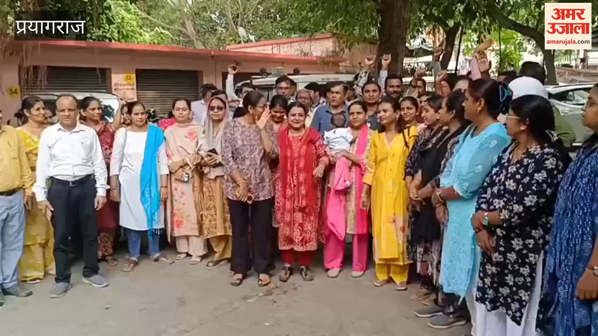 नियमित करने की मांग को लेकर संविदा डॉक्टरों, जीएनएम और एएनएम शुरू किया हड़ताल