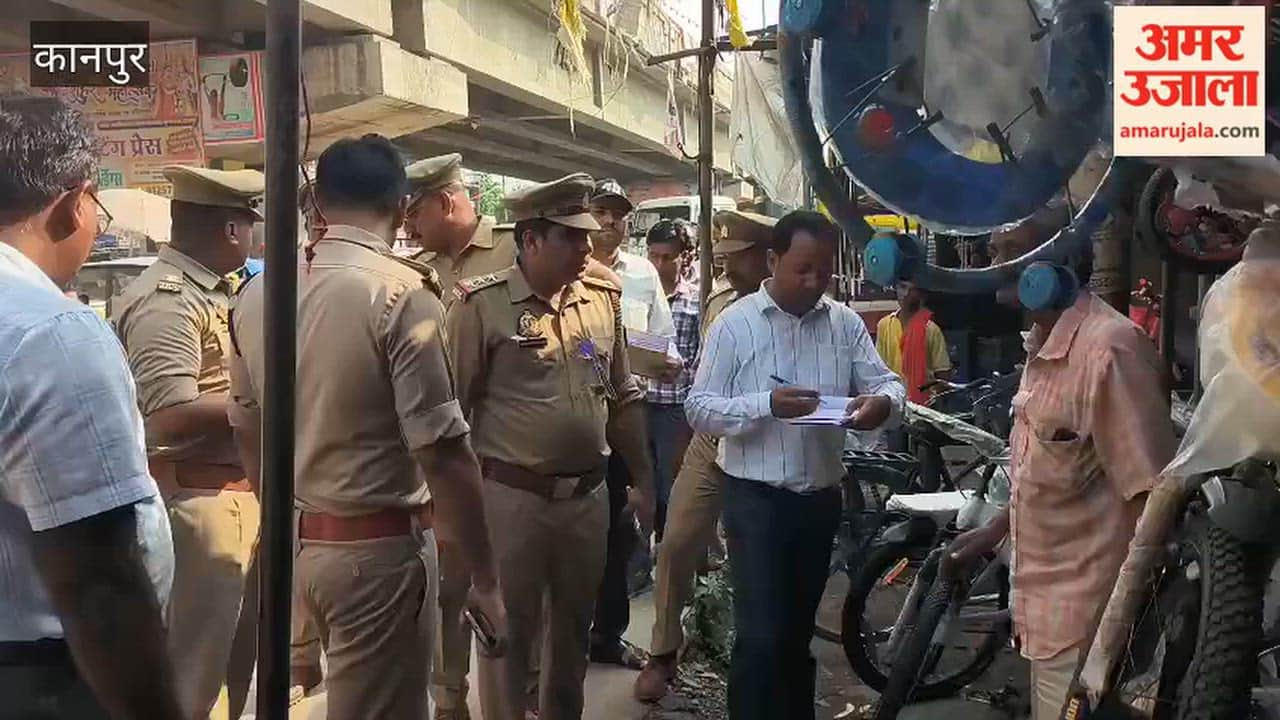 Anti-encroachment drive conducted in Ghatampur; police and municipal authorities carried out joint operation