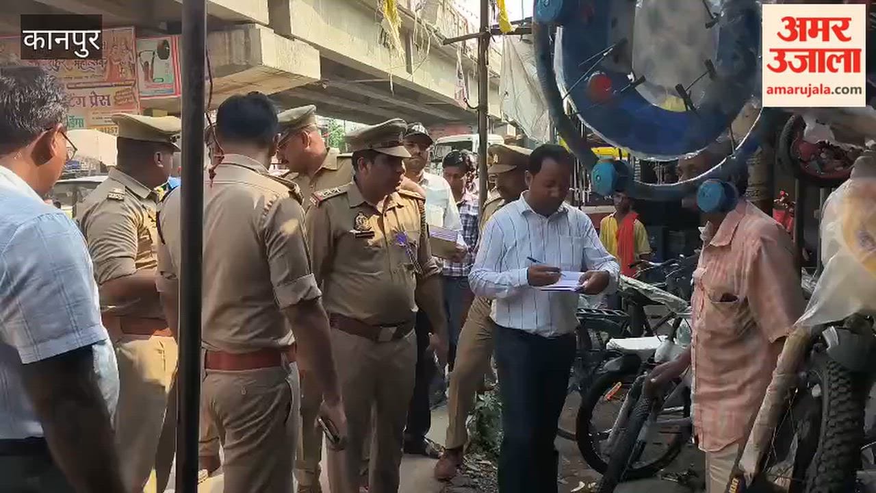 Anti-encroachment drive conducted in Ghatampur; police and municipal authorities carried out joint operation