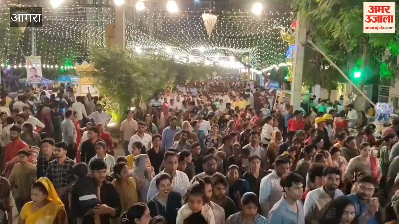 Crowds of devotees throng Janakpuri in agra