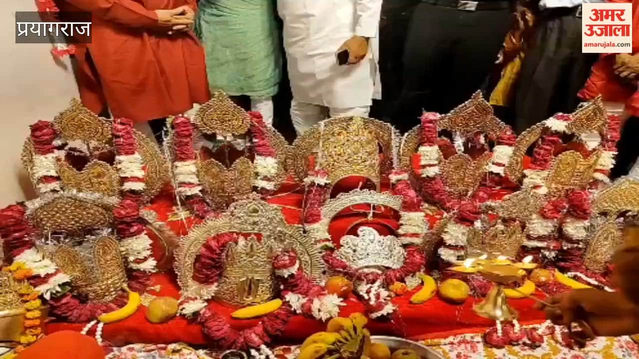 Huge crowds thronged the Ravana wedding procession; the enactment was organized by the Shri Katra Ramlila Committee....