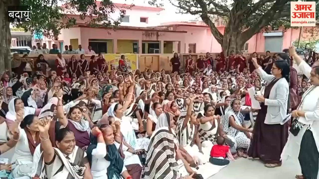 ASHA-Sanginis stage protest in Badaun