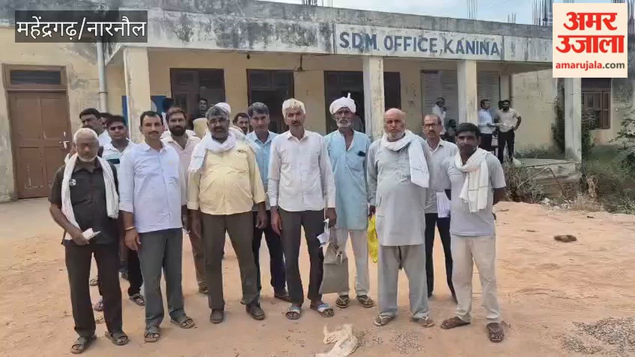 Farmers accuse officials of failing to register them on the 'Meri Fasal Mera Byora' portal.