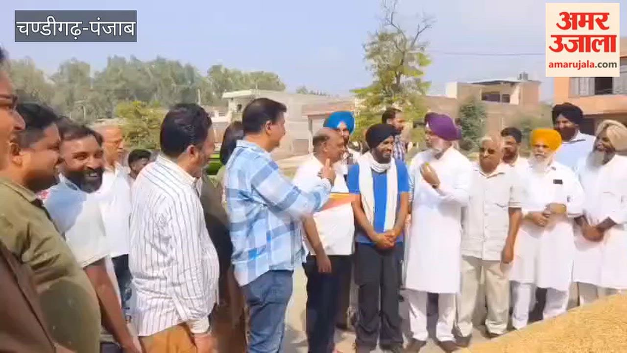 MLA Rajnish Dahiya inaugurated the government procurement of paddy at the Ferozepur Cantonment Mandi.