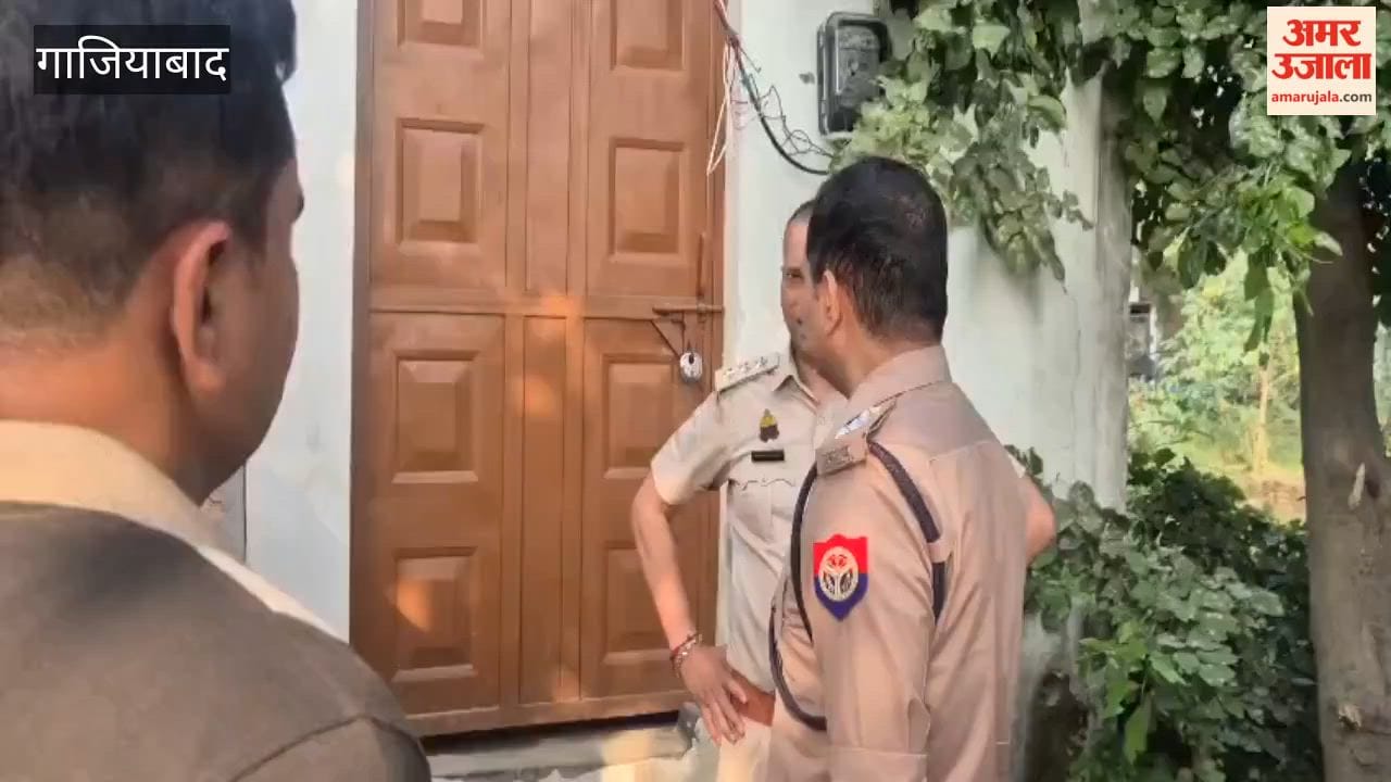Father son duo arrested with 93 cartons of illicit liquor both used to supply in their area in Ghaziabad