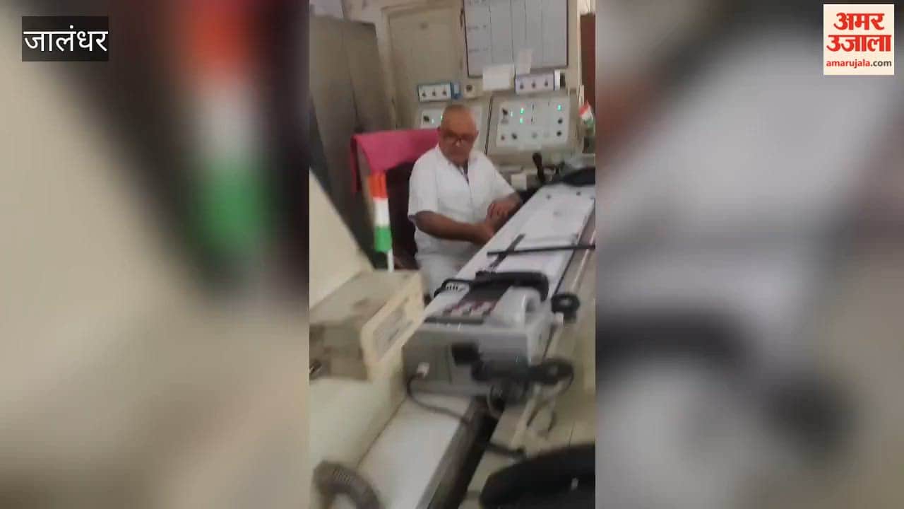 Dispute over train operation Lohian Khas station superintendent hits guard on head with stick