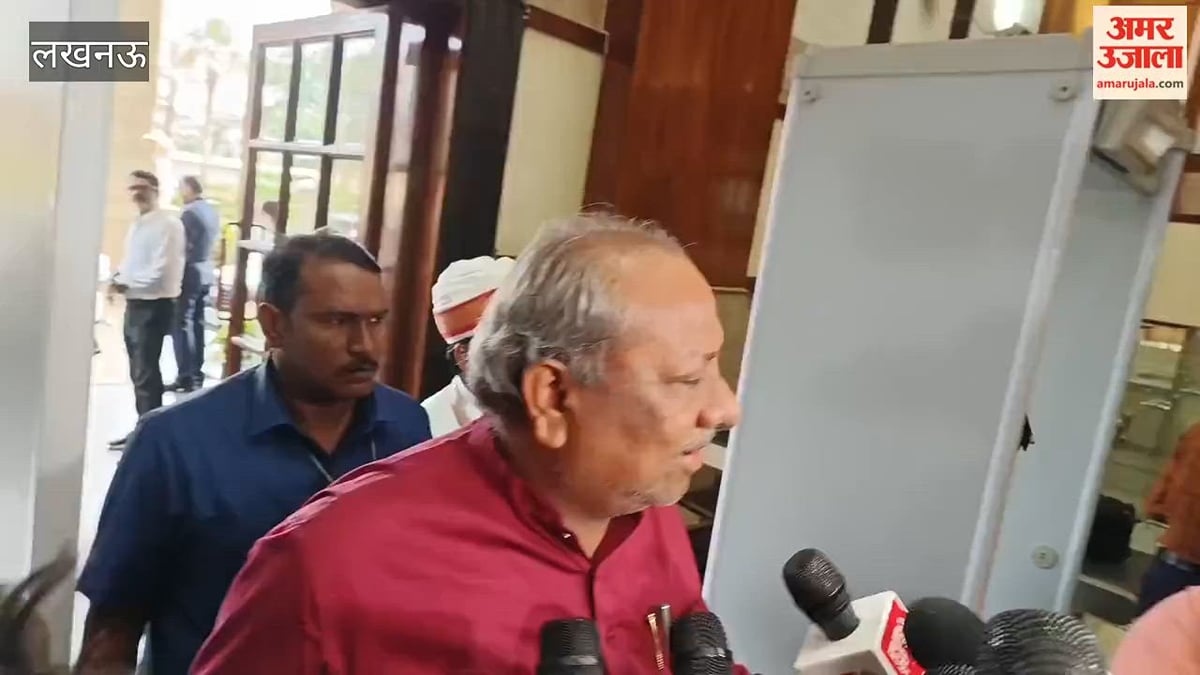 सीएम को अयोध्या से चुनाव लड़ने की चुनौती पर मंत्री जयवीर सिंह बोले- अखिलेश बोखला गए है