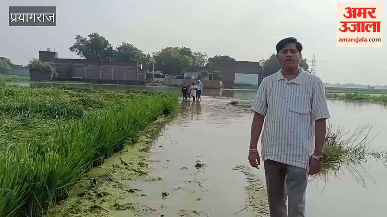 Water inundates settlement in Municipal Corporation's Amarsapur ward despite no rainfall; over 500 families affected.