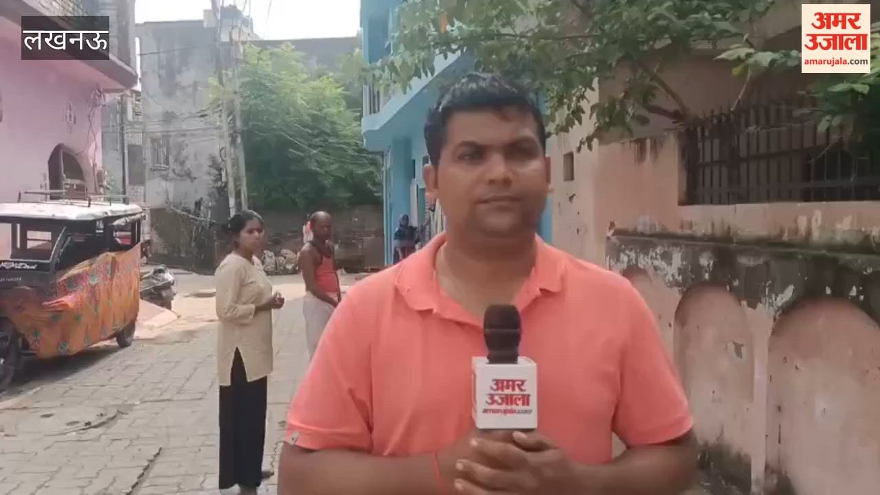 फैजुल्लागंज के कृष्ण लोक नगर में तीन दिन से नहीं आई लाइट, किराये पर जनेरेटर लाकर लोग भर रहे पानी