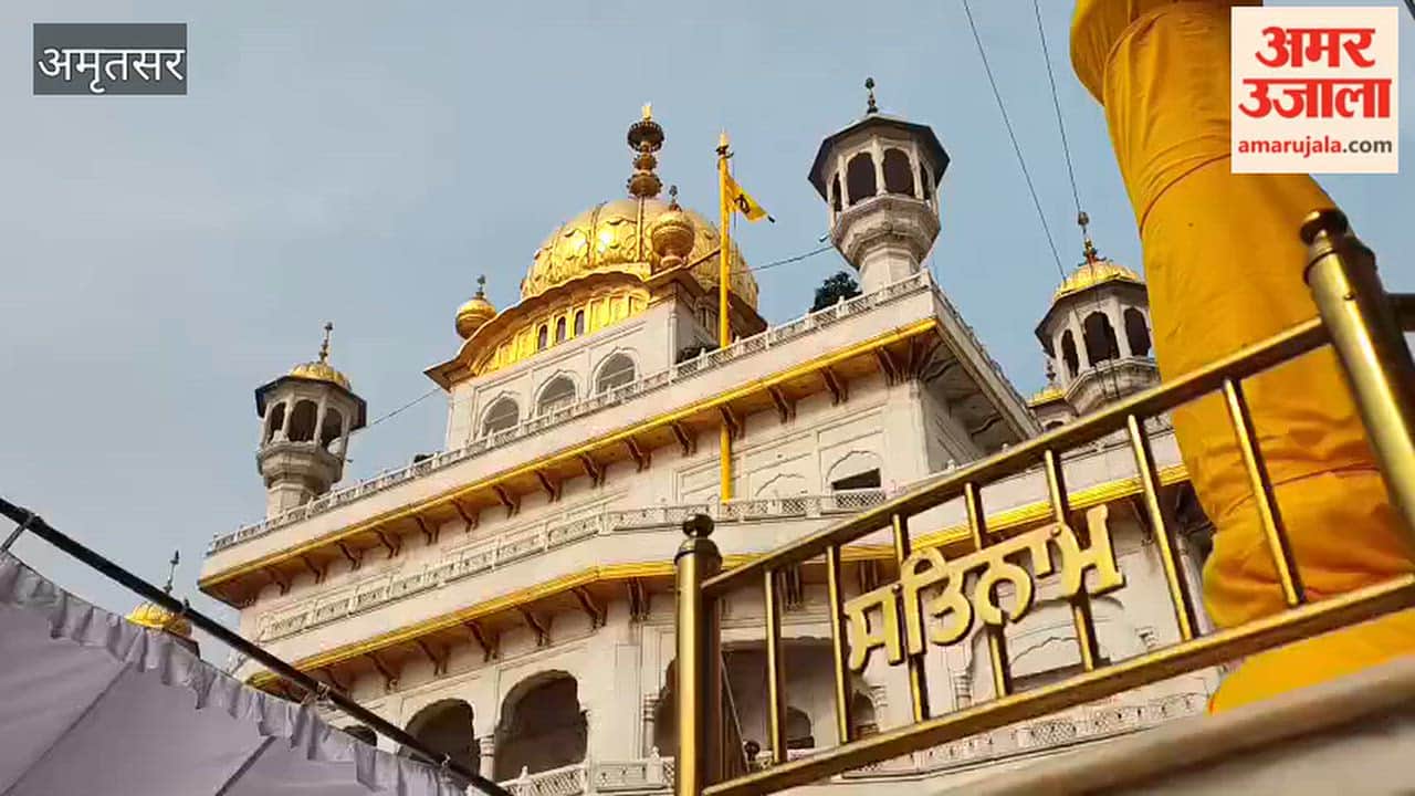 Commemorative event held at Sri Akal Takht Sahib in memory of Bhai Zinda-Sukha; the congregation paid tribute.