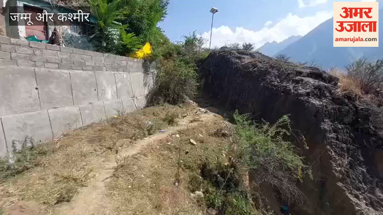 Residents of Jarapati village in the Hariganiwan area of Kangan tehsil in Ganderbal