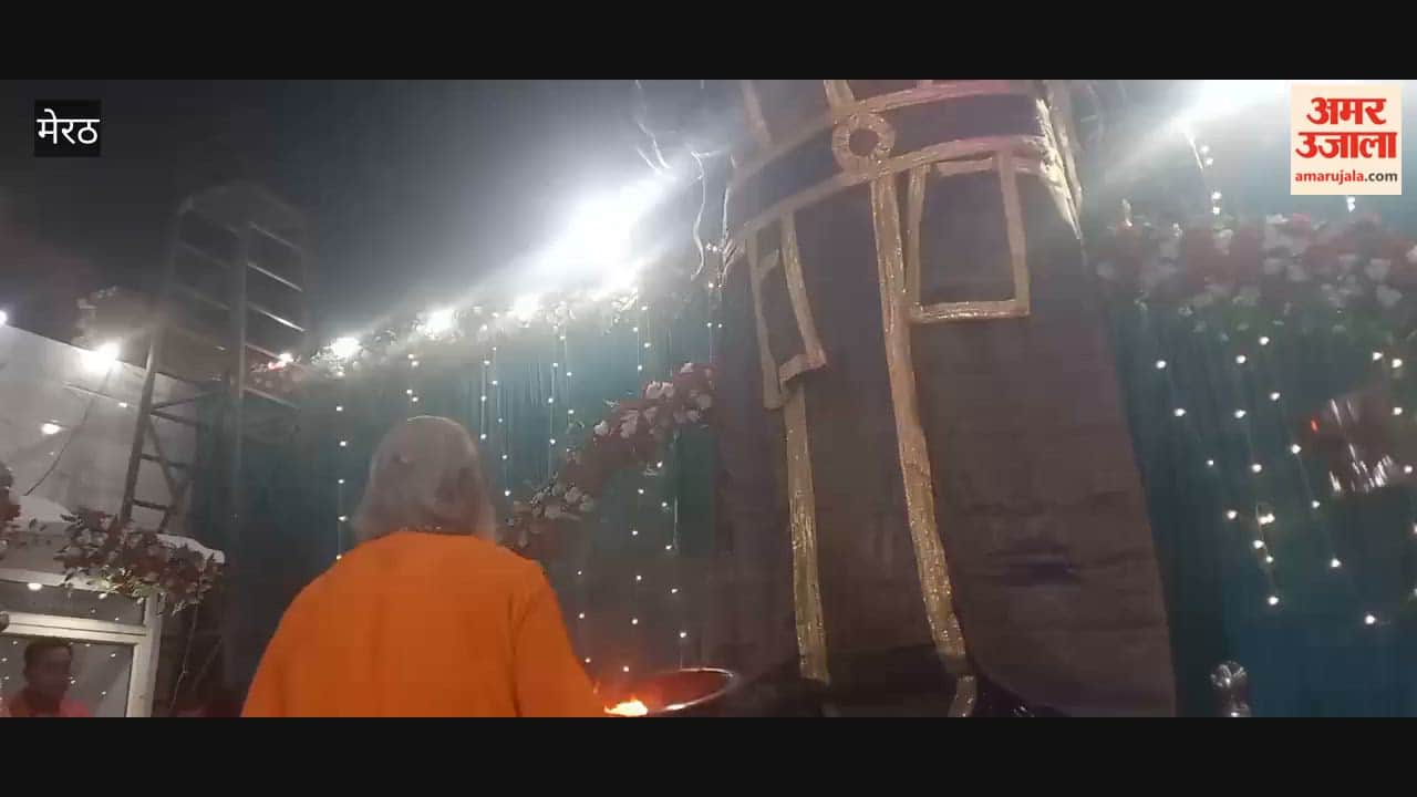 Maha Aarti held at Shani Dham Temple on Shani Amavasya.