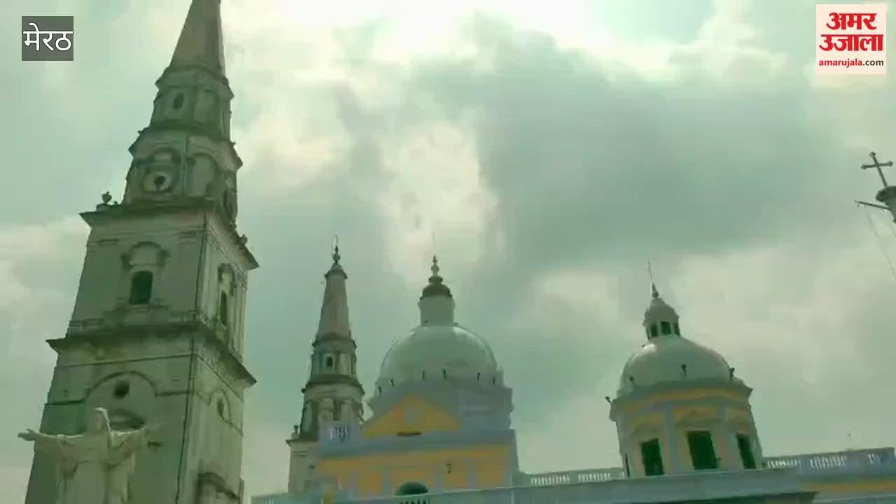 Holy Mass and mass prayer took place in the historic Catholic Church, a procession was taken out.