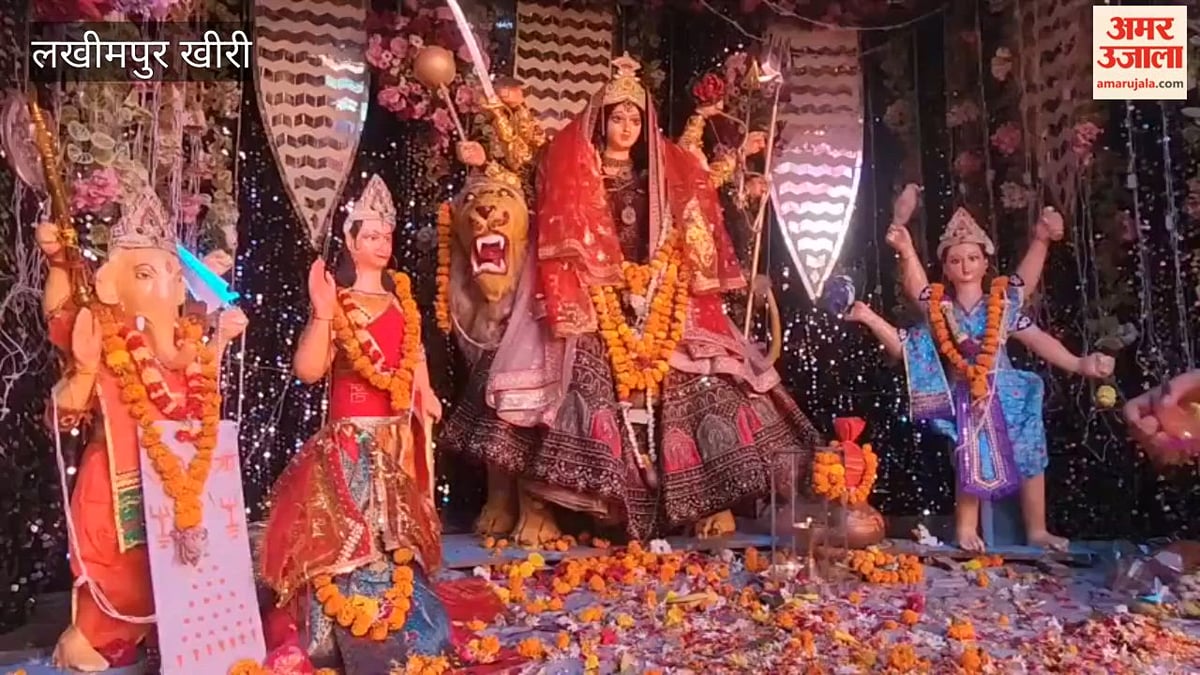 शारदीय नवरात्र: लखीमपुर खीरी के संकटा देवी मंदिर में उमड़े भक्त, गूंजे मातारानी के जयकारे