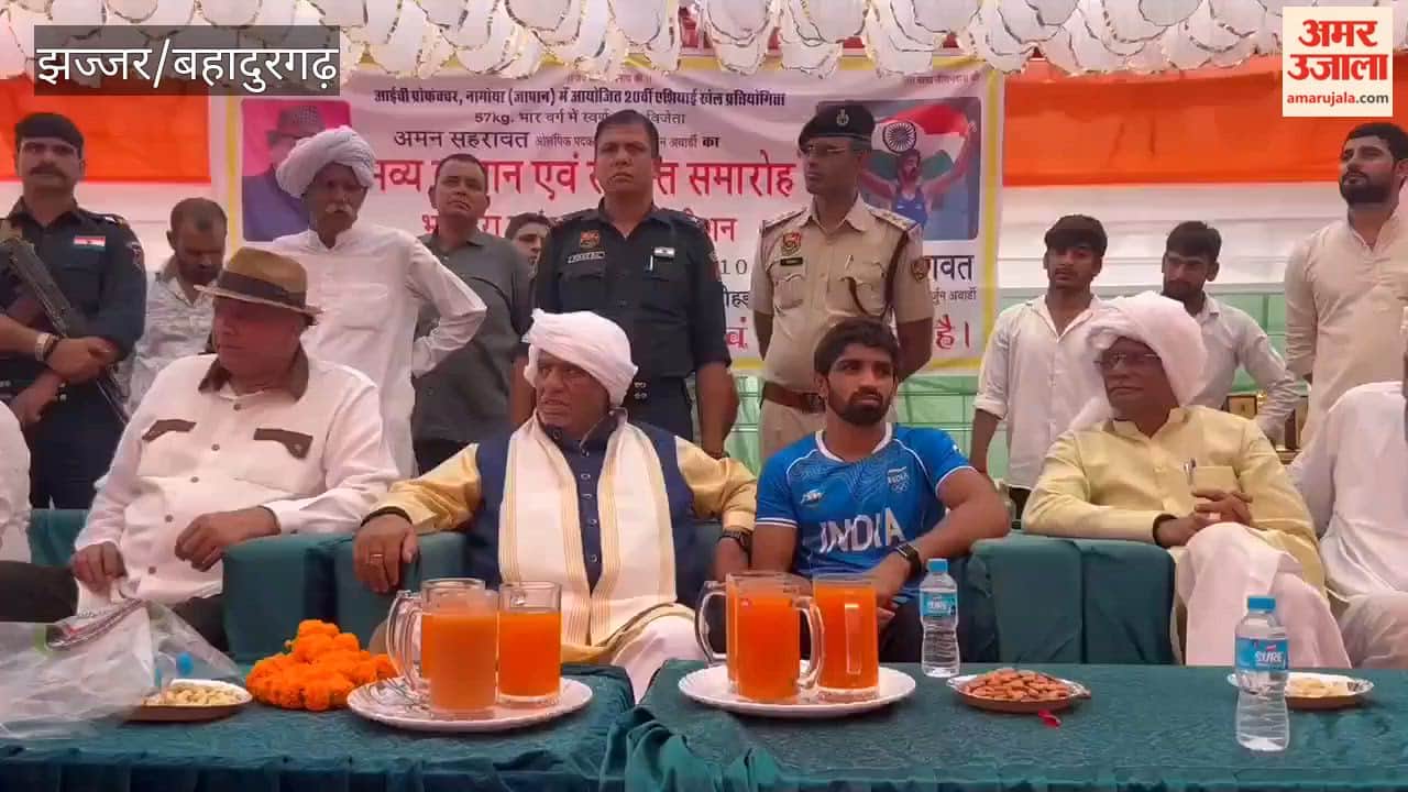 Cabinet Minister Krishan Lal Panwar and former Minister Omprakash Dhankhar felicitated winning athlete Aman Sehrawat in Jhajjar.