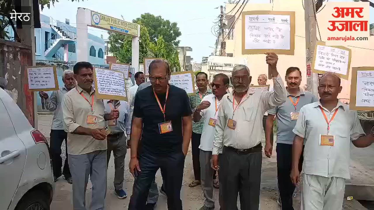 Meerut: Residents of Krishnanagar decide "no development, no vote" and stage a protest.