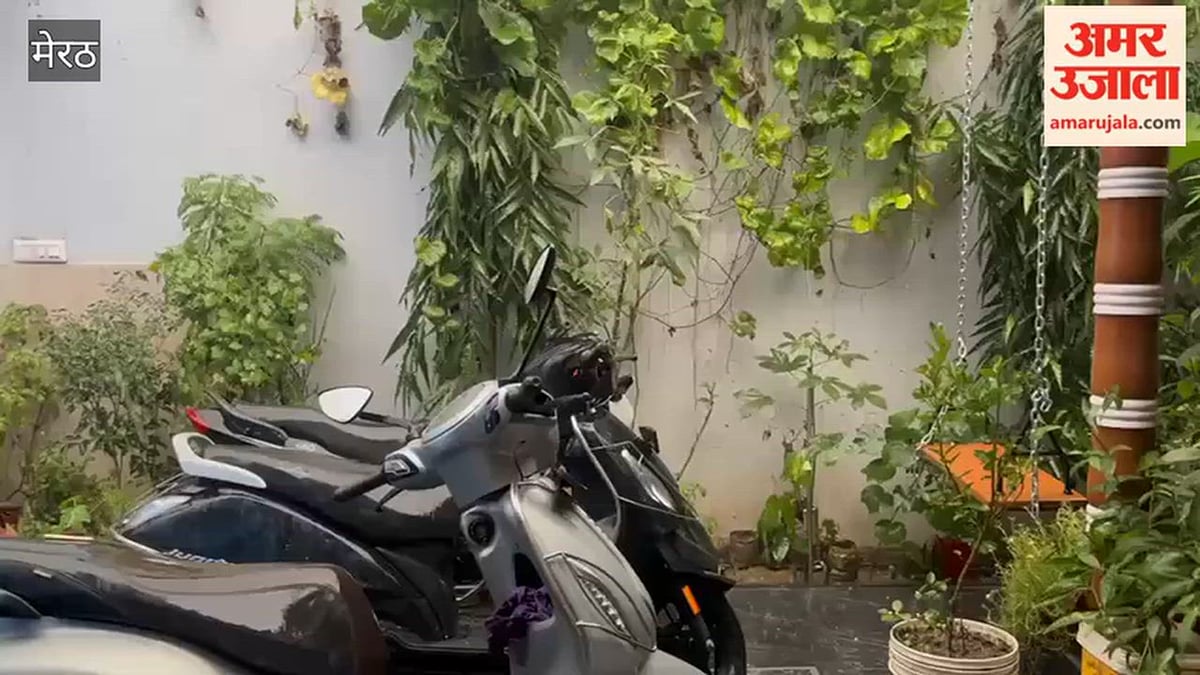 मेरठ में झमाझम बारिश, ओले गिरे, तापमान में आई गिरावट