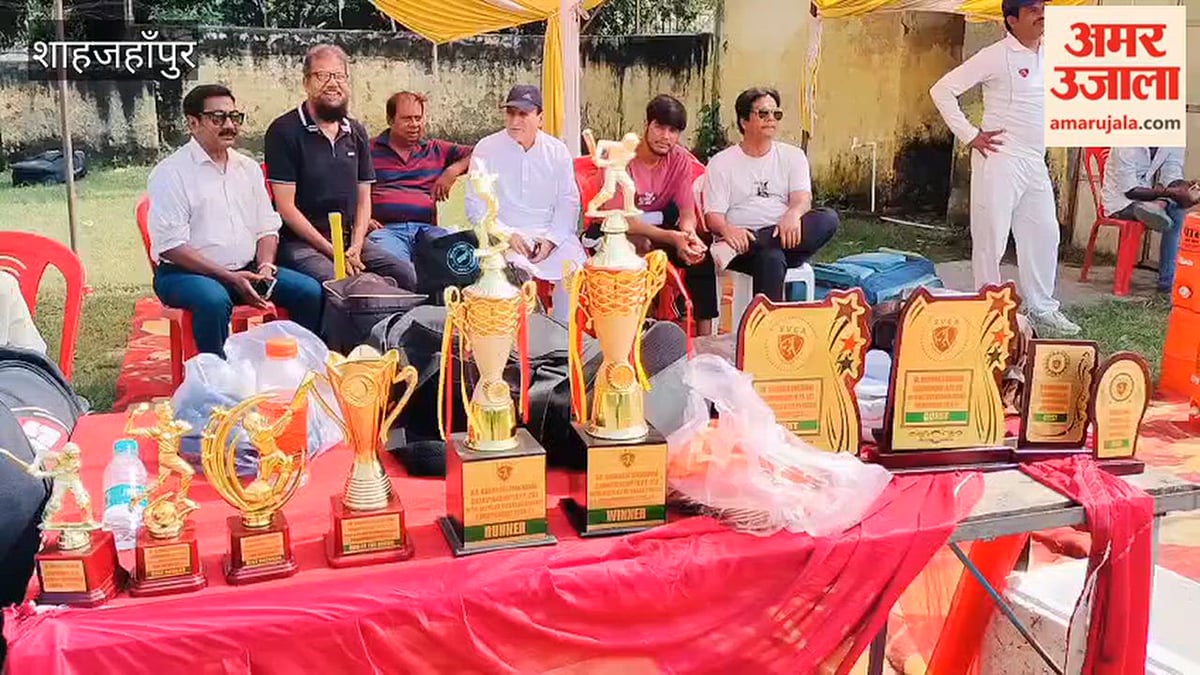 क्रिकेट टूर्नामेंट: पीलीभीत के गुरुसेवक की बल्लेबाजी से शाहजहांपुर की टीम पस्त, दो विकेट से हराया