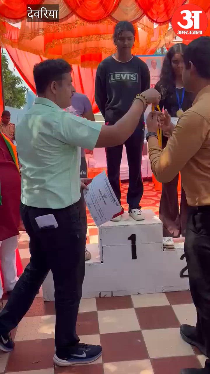 राज्य स्तरीय तैराकी प्रतियोगिता में अंतरा सिंह बनीं बेस्ट स्विमर; टीम ने जीते 11 पदक