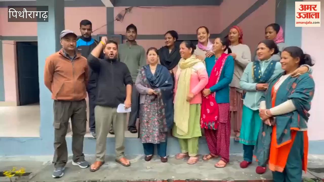 Sirtola villagers protest in the tehsil