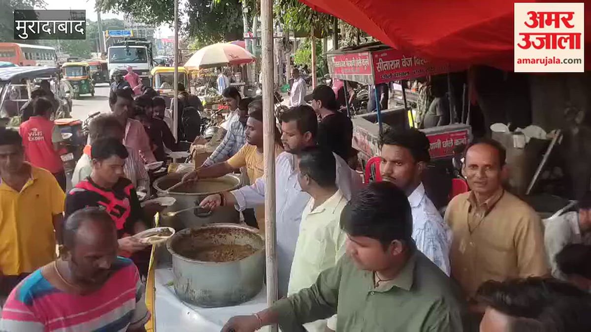 पितृ विसर्जन अमावस्या पर जरूरतमंदों को बांटा प्रसाद