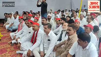 Paid tribute to Mulayam Singh Yadav
