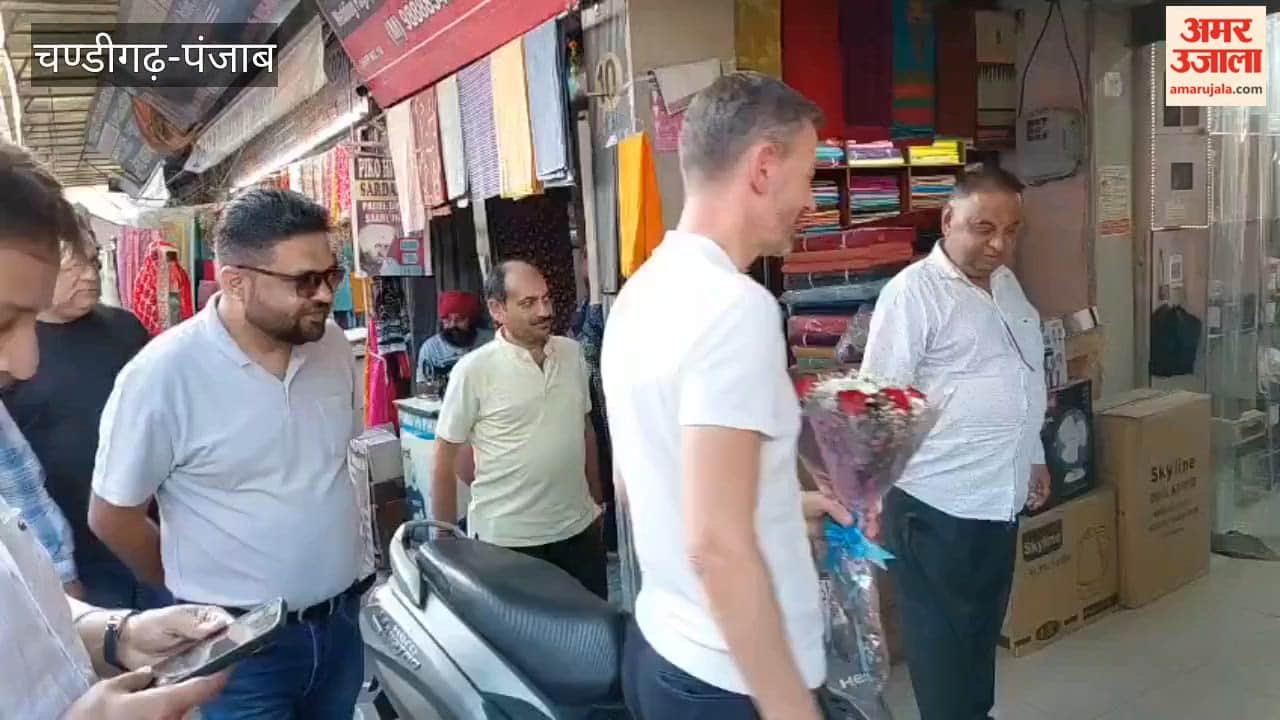 Former Slovak Prime Minister Eduard Heger charmed by Pathankot