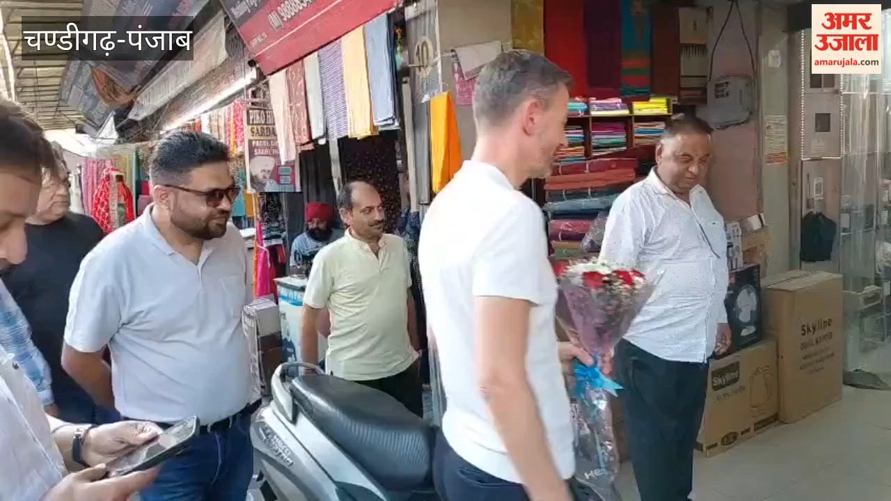 Former Slovak Prime Minister Eduard Heger charmed by Pathankot