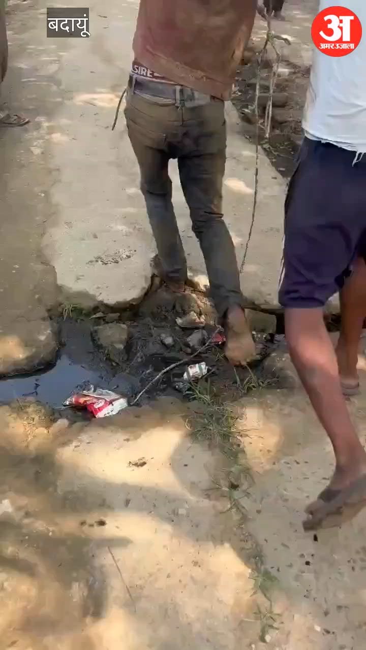 Brutal murder of a villager locals tied the accused to a tree and beat him