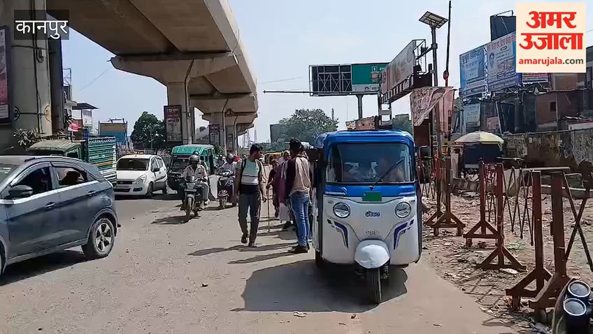 कानपुर: कल्याणपुर क्रॉसिंग पर ऑटो-ई-रिक्शा चालकों की अराजकता से लग रहा जाम