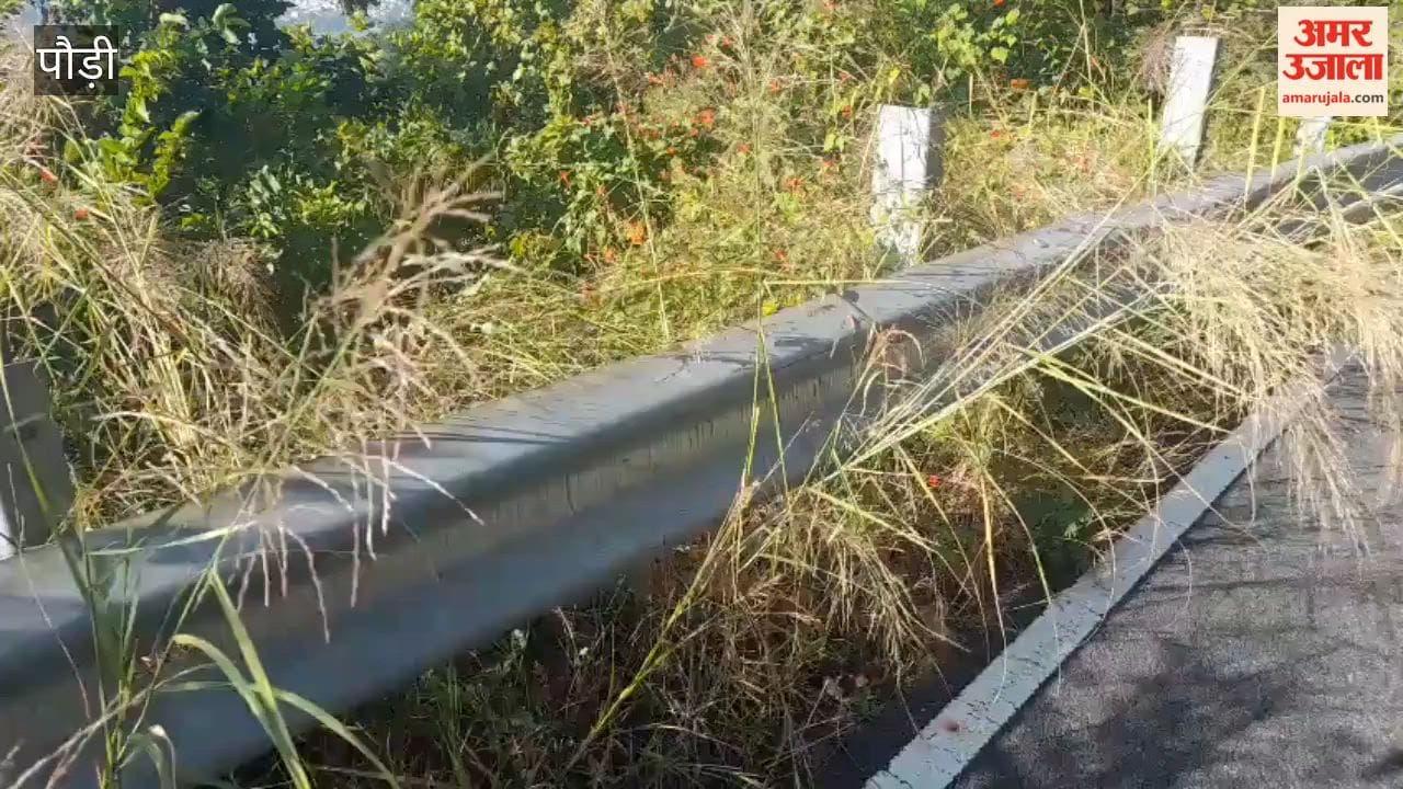 Srinagar: Nuts and bolts of crash barriers missing on the Kirtinagar-Badiyargarh motor road