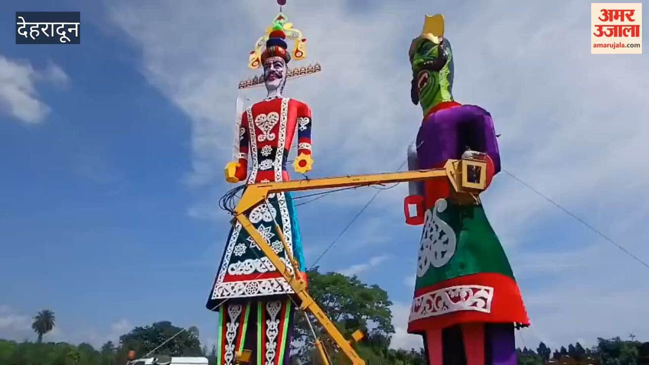 Dussehra 181 foot tall effigy of ravana erected at Parade Ground Dehradun