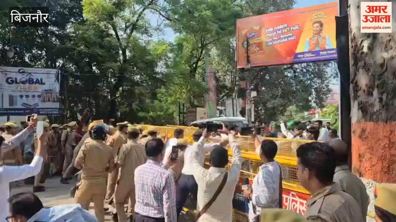 Bijnor: Clash Between Farmers and Police, BKU Lok Shakti Protesters Remove Barricades, March Towards Collectorate
