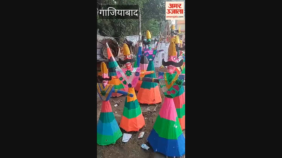 गाजियाबाद: मेरठ रोड पर बन रहे रावण के पुतले, महिला कारीगर ने बोली- बनाने में छिलती हैं उंगलियां