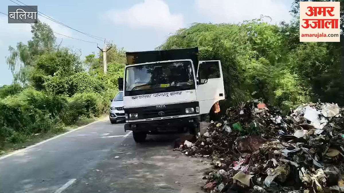खमीरपुर डीह गांव के देई मां मंदिर के पास कूड़ा डंप होने से परेशानी, श्रद्धालुओं में आक्रोश; VIDEO